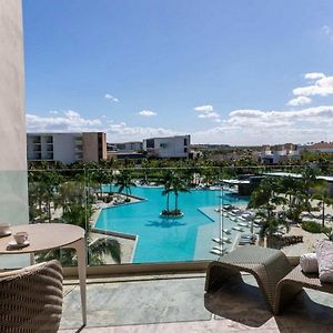Junior Suite mit Schwimmbadblick
